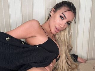 beautiful webcam girl LexiAce