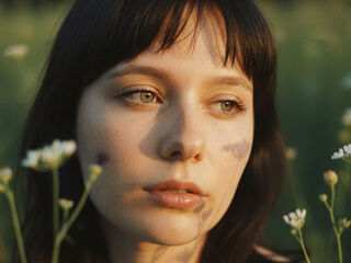 naked camgirl photo LiluSoto