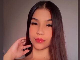 camgirl video chat room LindaLeone