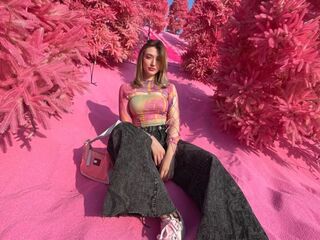 live sexcam LouveniaPranger