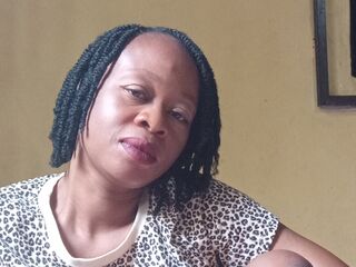 beautiful camgirl LovyNelson