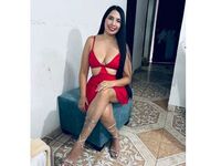 mastubating web cam girl LuanaRuiz