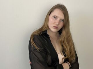 webcam live MadalineMosman