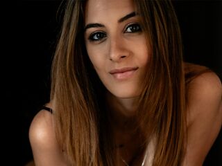 cam girl picture MadeleineeSeduce