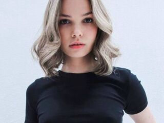 naked girl with webcam masturbating MarielMessina