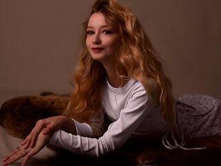 cam girl masturbating with vibrator MayLilly