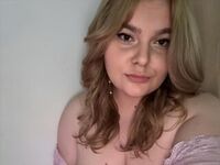 nude camgirl picture MeganDarcy