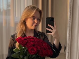 webcamgirl chat MelissaMyla