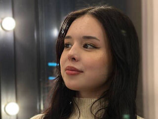 live porn show MikiPellon