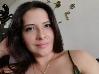 topless camgirl MonserratDuncan