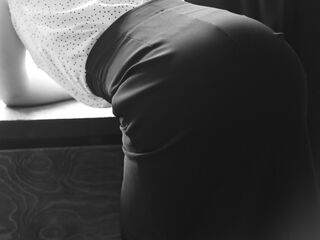 kinky webcam model NadiaBlanc