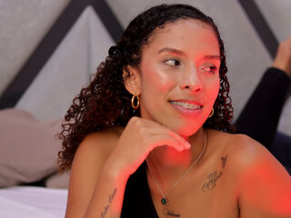 naked camgirl fingering pussy NicoleBakker