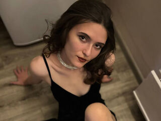 cam girl masturbating with vibrator NikiMilton