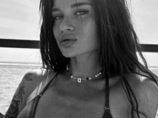 camwhore masturbating with vibrator OliviaMazu