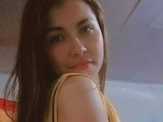 camslut topless PauWarren