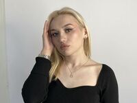 hot cam girl masturbating with dildo PaulinePedrotti