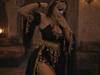 camgirl picture PerlaZoey