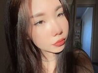 camgirl fingering bald pussy QuinnWigen