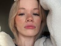 shaved pussy webcam RenitaKoo