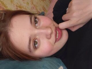 cam girl masturbating with dildo RosalieKukene