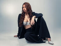 camwhore masturbating with dildo RosalineBelmont