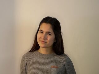 cam girl playing with dildo RosieKlinton