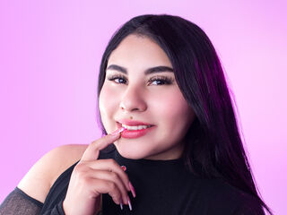 naked camgirl masturbating with dildo SammyEven