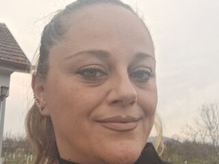 hot webcam slut SandyMandy