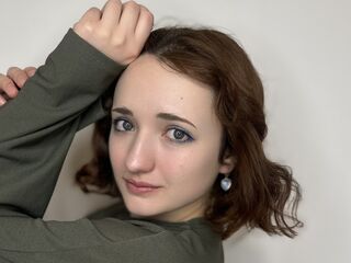 naked girl with cam fingering SaundraTowler