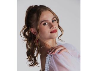 nude camgirl picture SharriLangolf