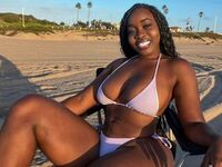 cam girl masturbating with vibrator SophieAma