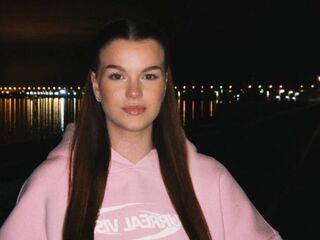 sexcam online StaceyRouthier