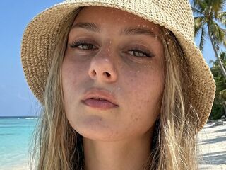 free chat room StefaniBrowyn