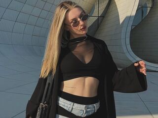 fingering girl SuzieGlimp
