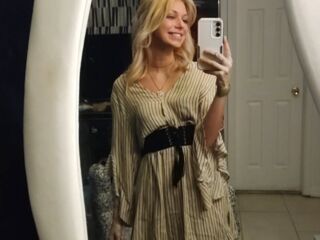 live sex cam photo SuzySweetSteps