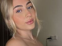 naked girl with webcam fingering pussy TamaraTemptation