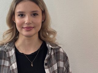 webcam girl chatroom TanyaPanah