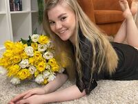 masturbating camgirl TastyNika