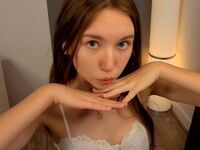 fingering cam girl picture TranKaemmerer