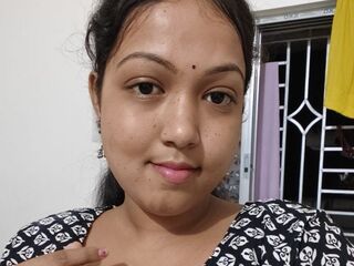 nude camgirl picture TrishaSaha