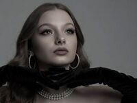 beautiful girl webcam YuriHuprich